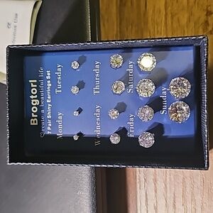 Brogtorl Fashion Jewelry Variety Pack 7 Pairs Studs Monday Through Sunday‎